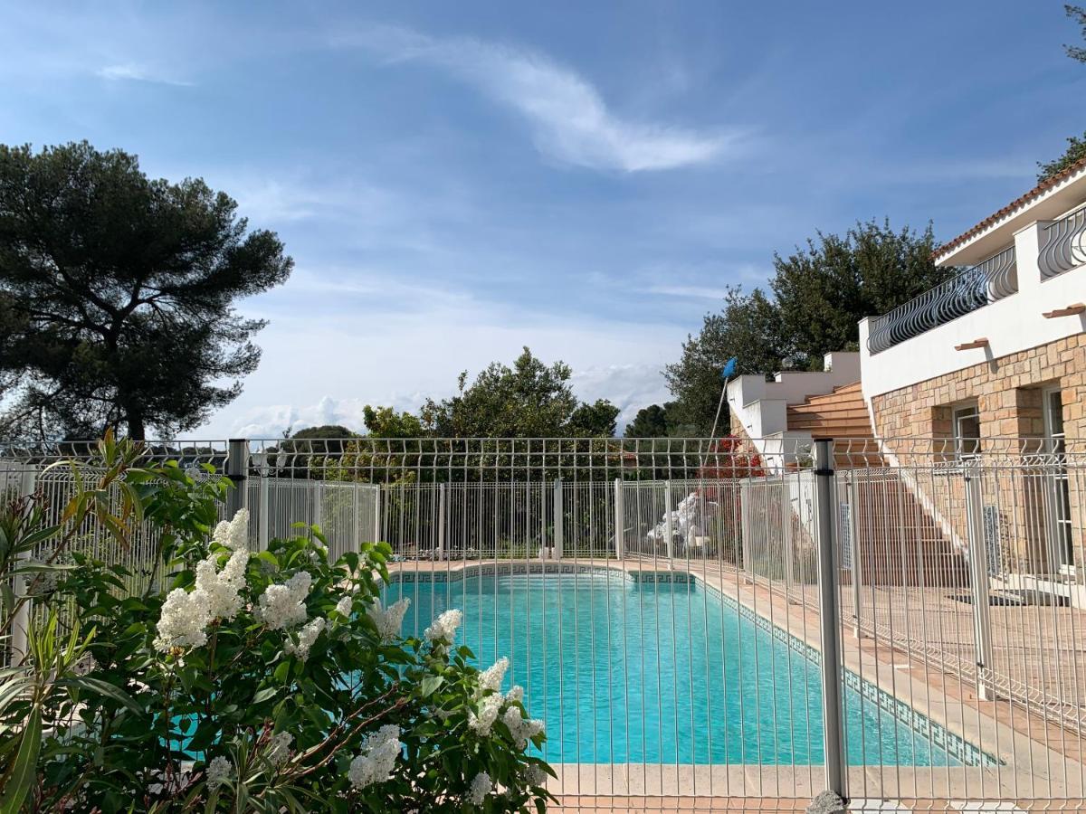 Brise Des Pins Hotel Le Cannet Bagian luar foto